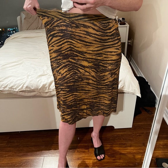 Tiger print skirt - Picture 6 of 8